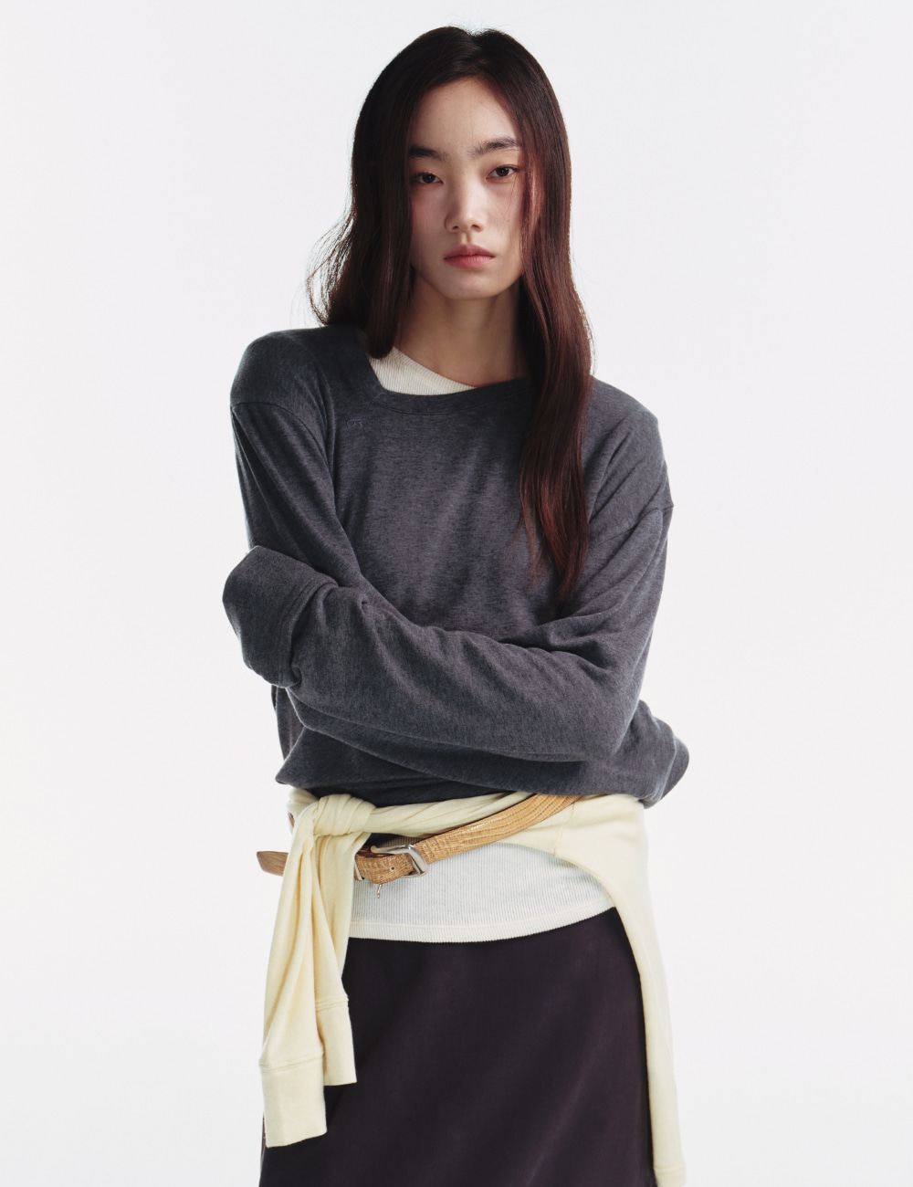 [GEN:RE] Pinched Neck Cut and Sew Wool Knit Charcoal