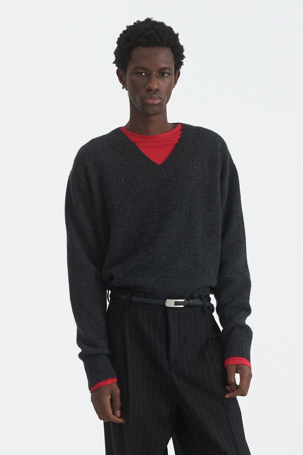 [WINDER] CONTOUR RIB WOOL V NECK SWEATER - CHARCOAL