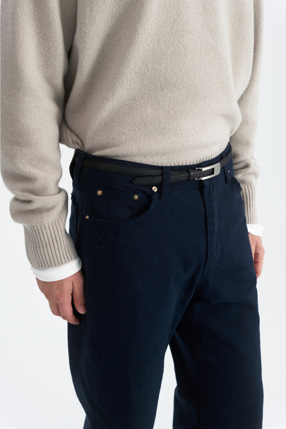 [WINDER] DISTRESSED REGULAR-FIT COTTON PANTS - NAVY