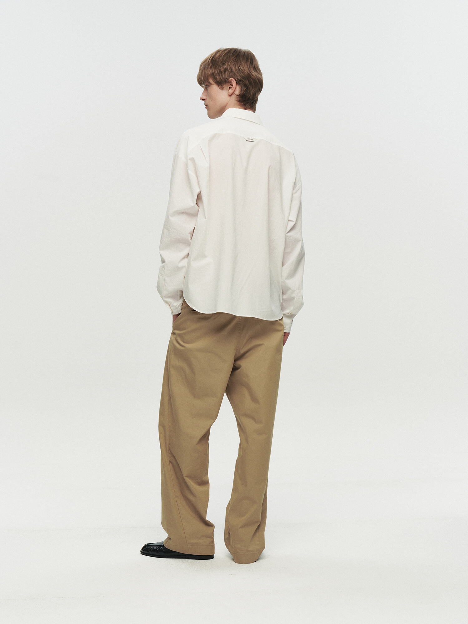 [HEUTE] CURVE LINE WIDE PANTS (BEIGE)