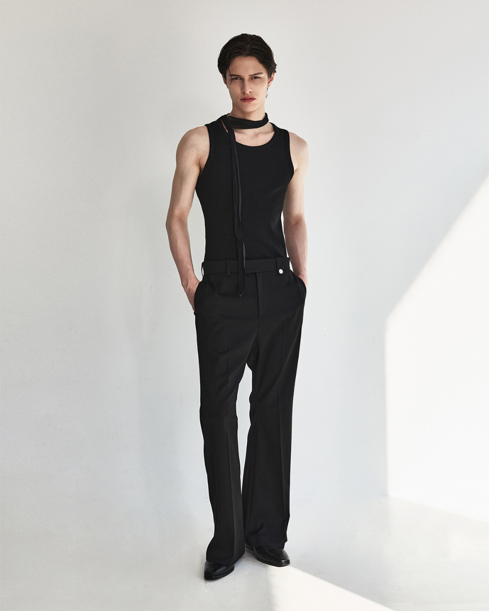 [kineto] Sleek Ribbed Sleeveless Top_Black