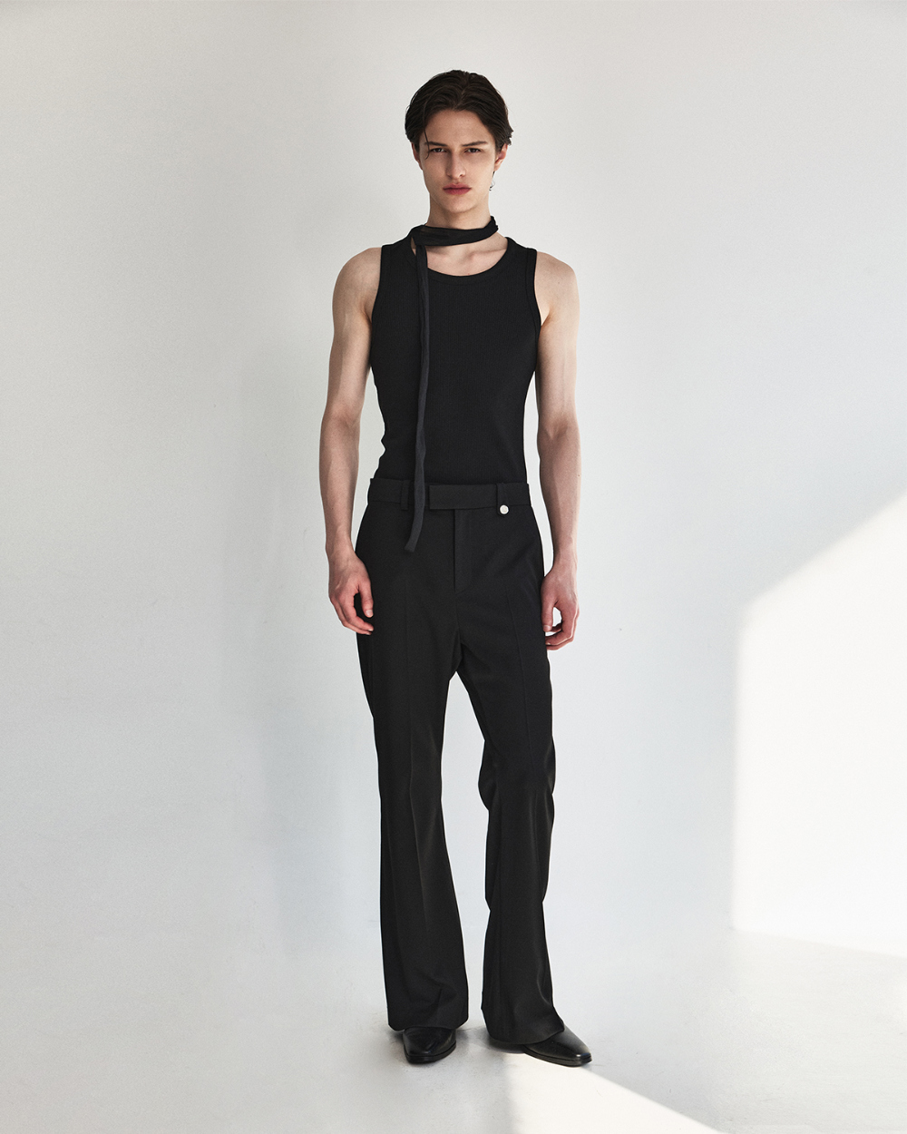 [kineto] Sleek Ribbed Sleeveless Top_Black