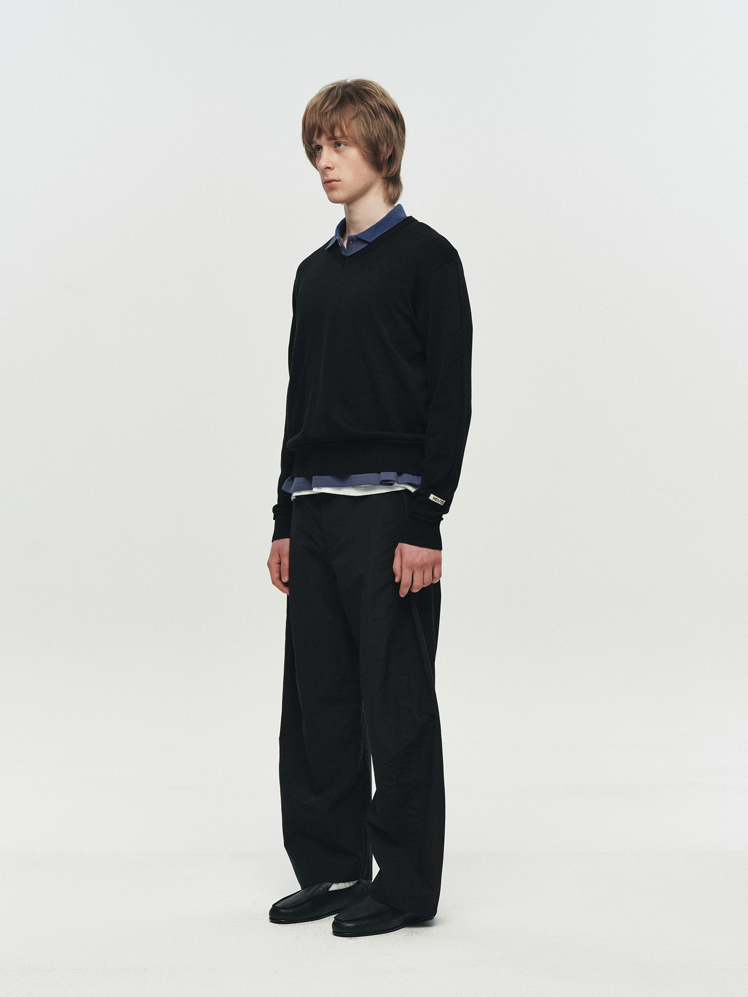 [HEUTE] NIEL COTTON V-NECK KNIT (BLACK)