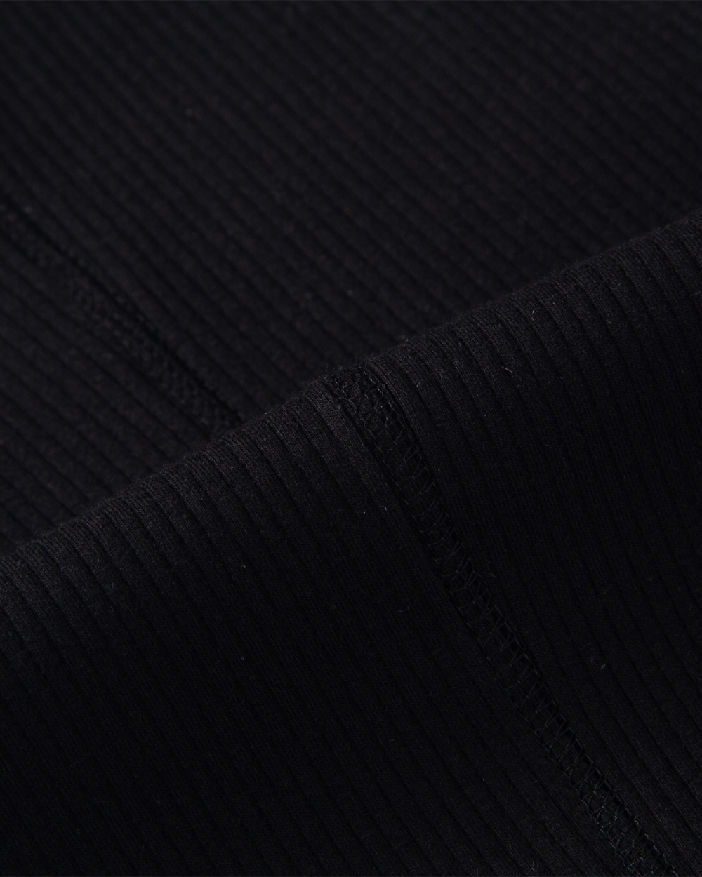 [kineto] Sleek Ribbed Sleeveless Top_Black