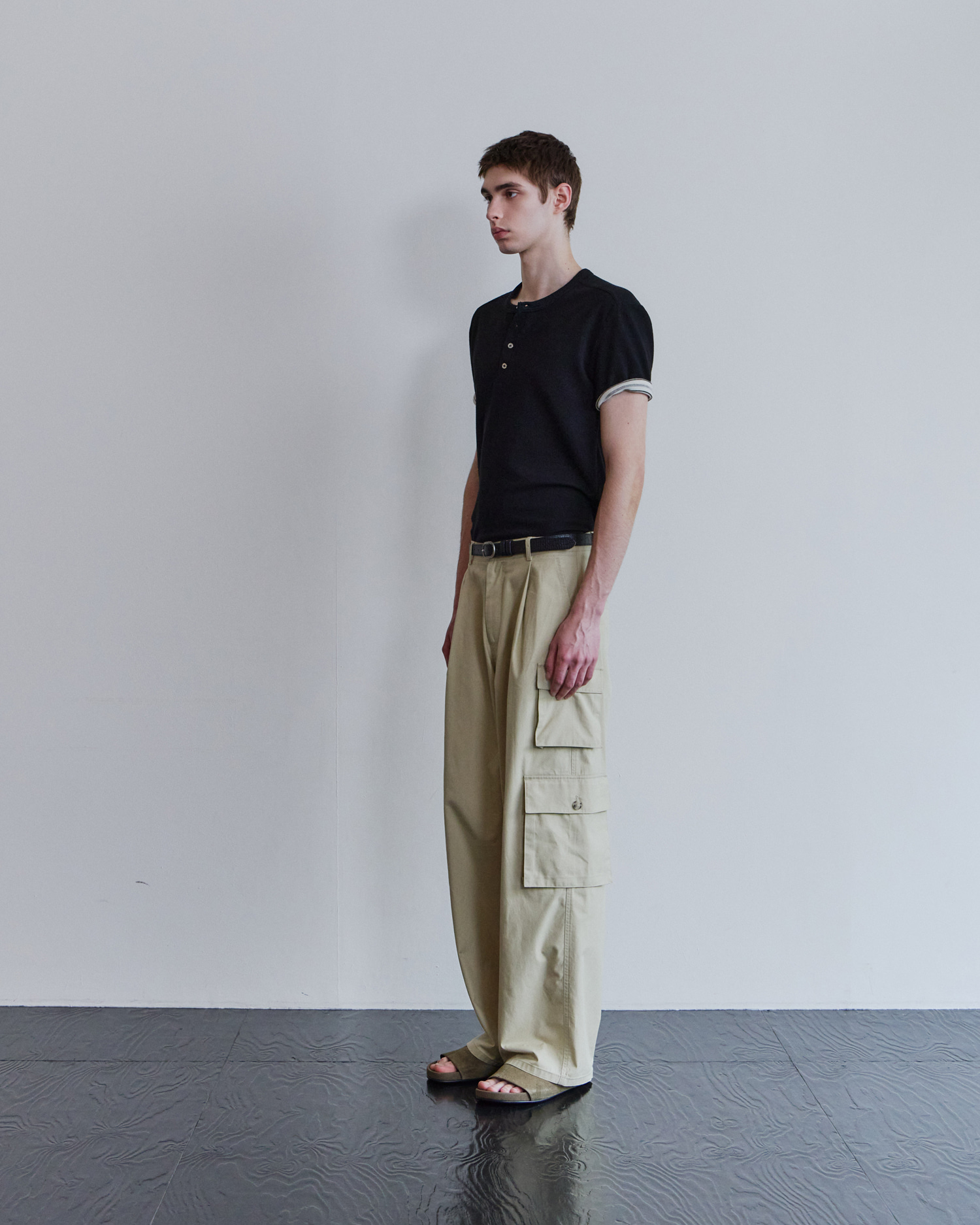 [WAVINESS] Ribbed Layered Henley-Neck T-shirts - Black