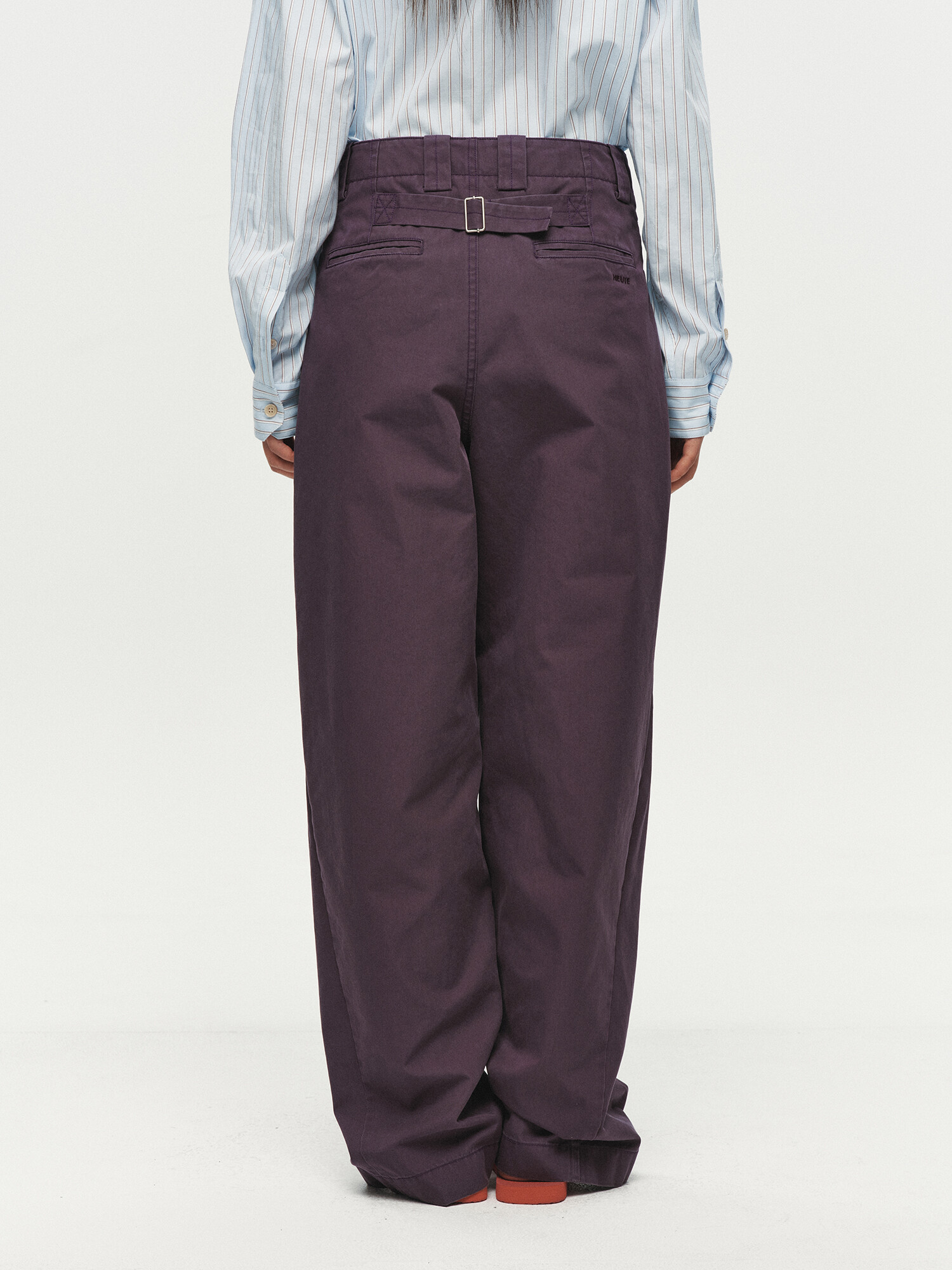 [HEUTE] CURVE LINE WIDE PANTS (PURPLE)