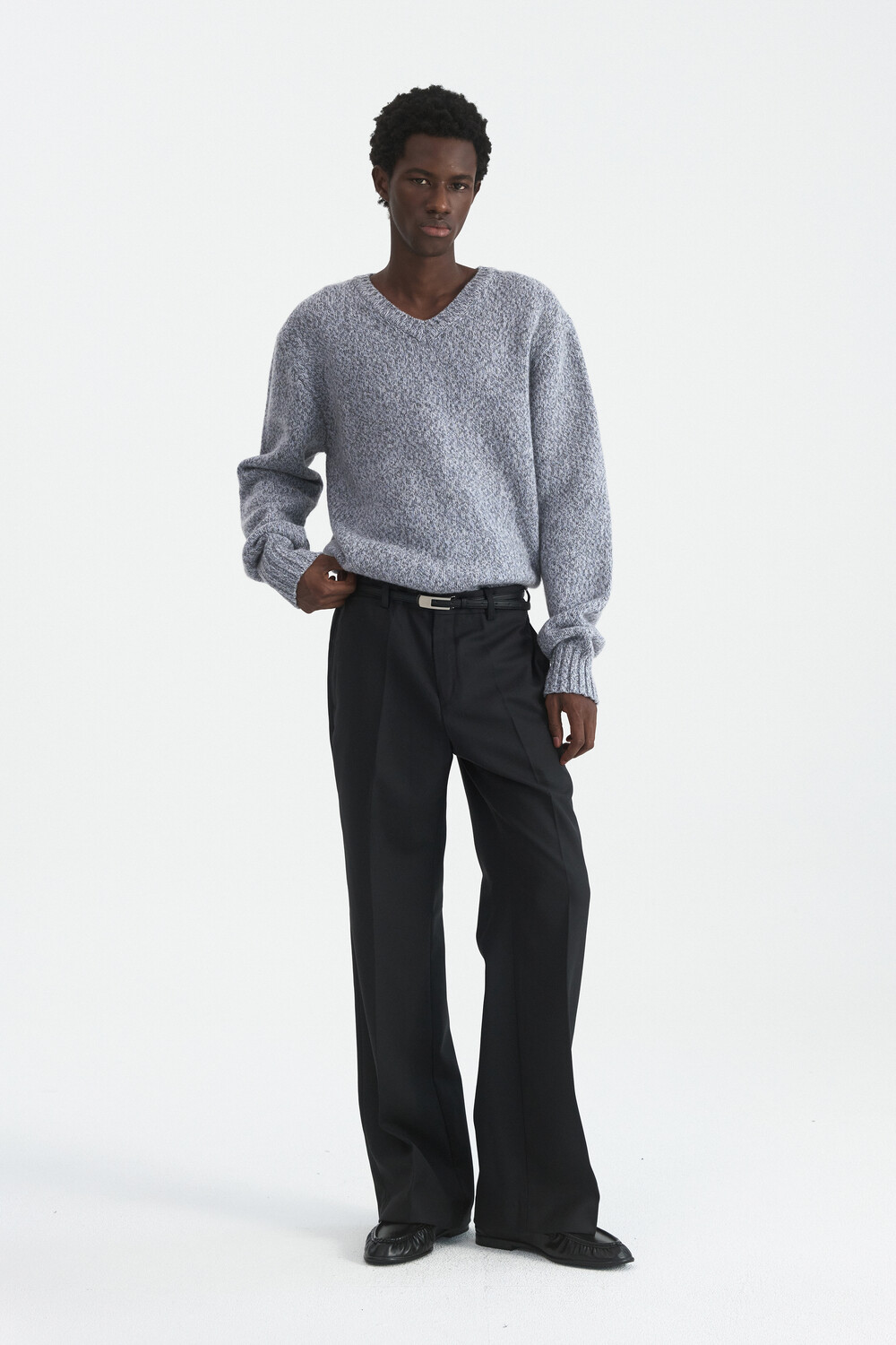 [WINDER] CORE WOOL SEMI-FLARED TROUSERS - CHARCOAL