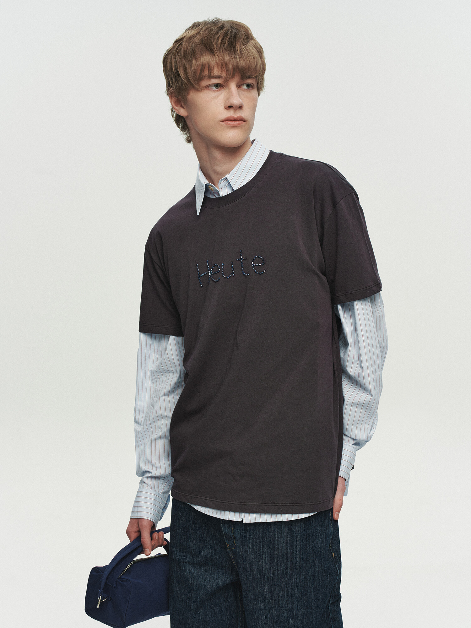 [HEUTE] BEADED LOGO T-SHIRT (DARK GREY)