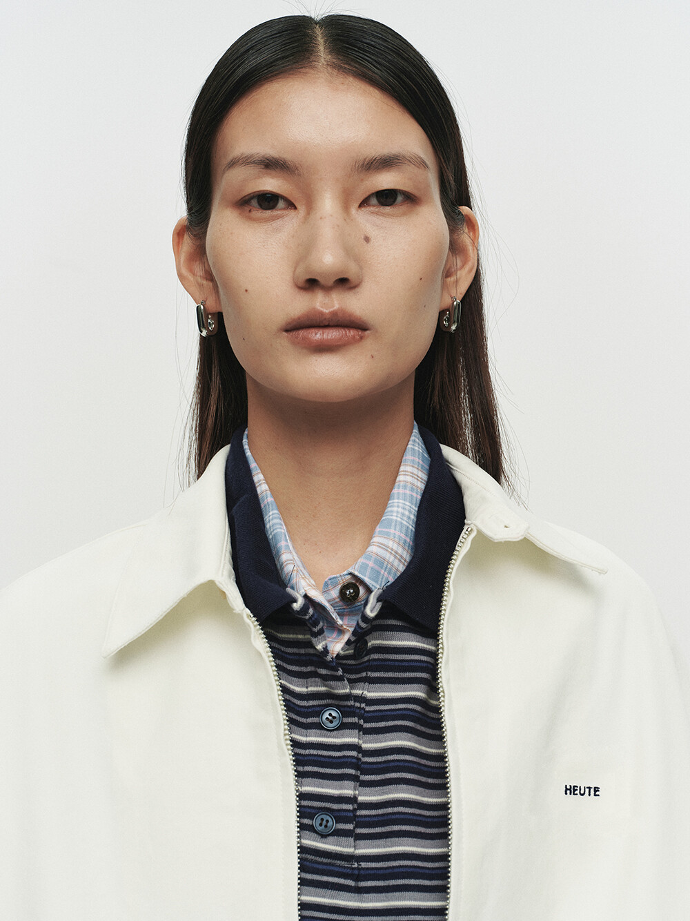 [HEUTE] MARTIN STRUCTURED BOMBER JACKET (OFF WHITE)