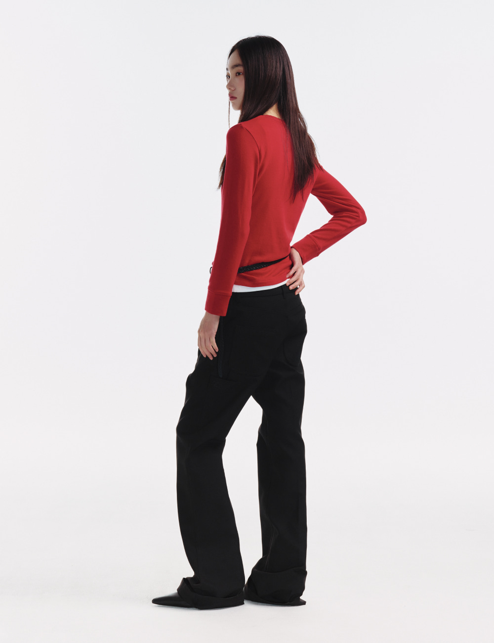 [GEN:RE] Pinched Neck Cut and Sew Wool Knit Red