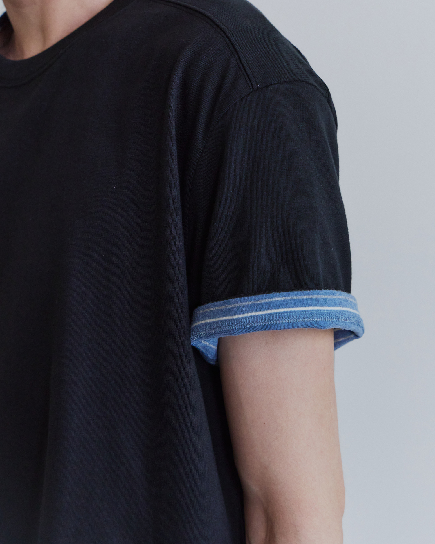 [WAVINESS] Stripe Layered T-shirts - Black