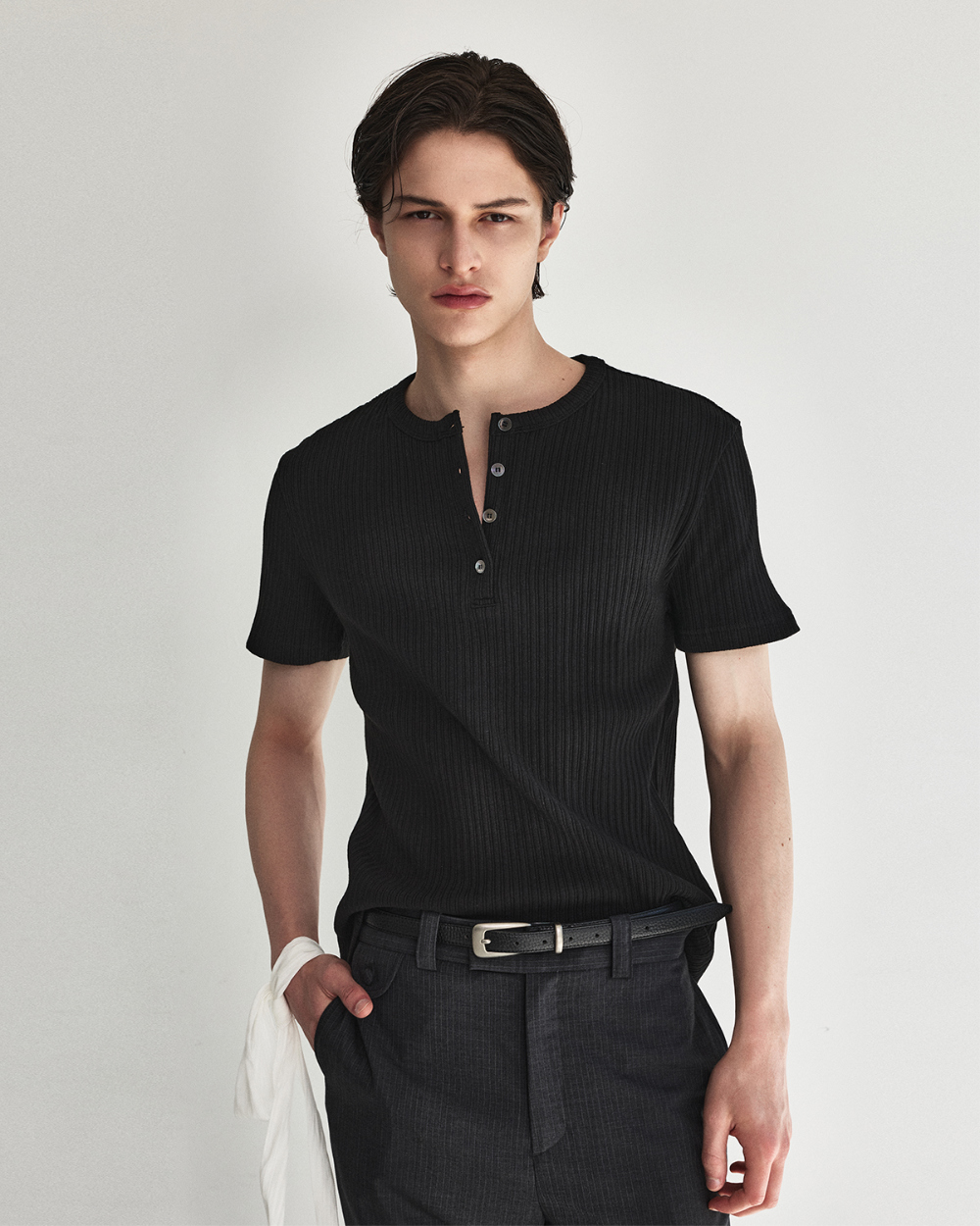 [kineto] Wale Cotton Henley Neck Top_Black