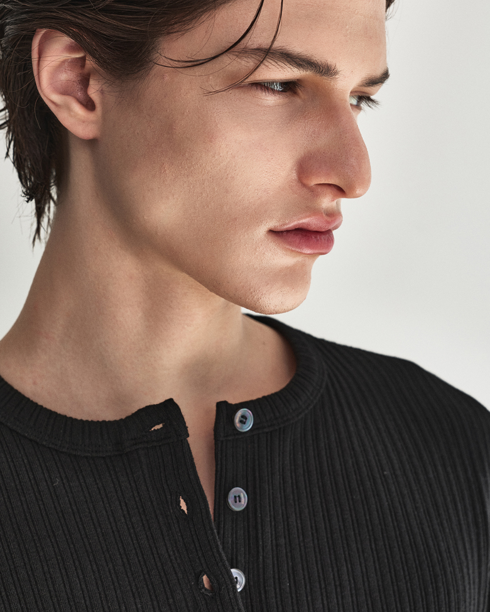 [kineto] Wale Cotton Henley Neck Top_Black
