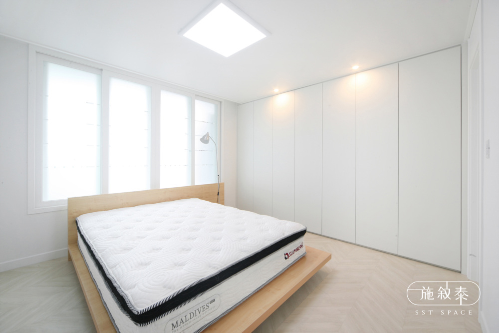 fe7aed049afa9.jpg