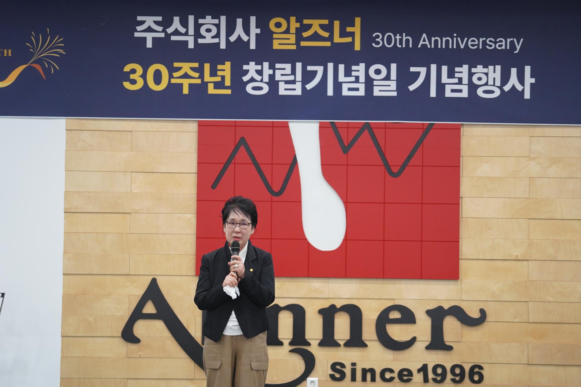 094fe85330be3.jpg