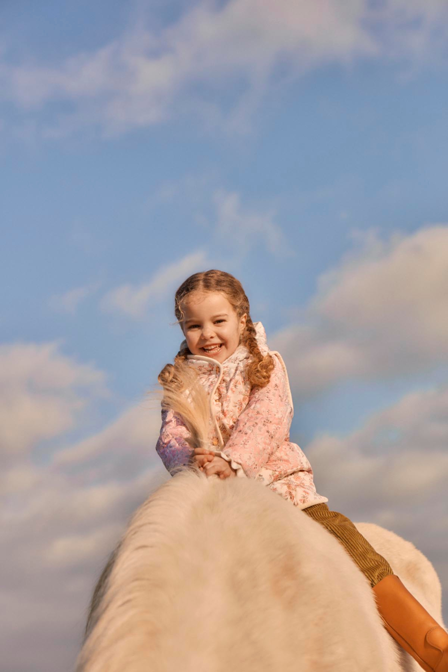 LOUISE MISHA CAPE EZI CLOUD 루이스미샤 26AW
