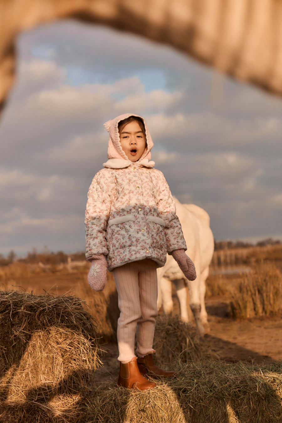 LOUISE MISHA CAPE EZI CLOUD 루이스미샤 26AW