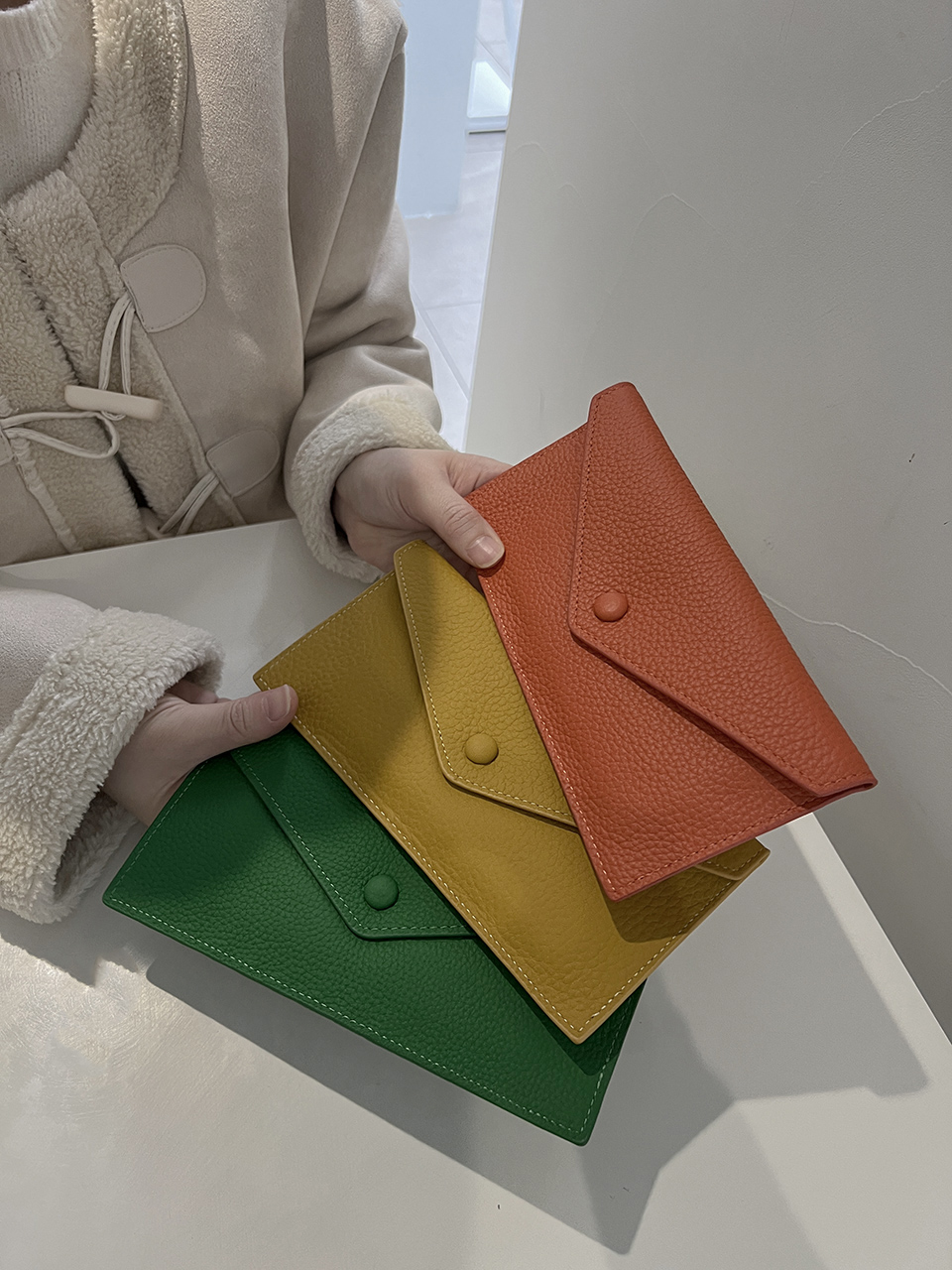 Leather slim card case