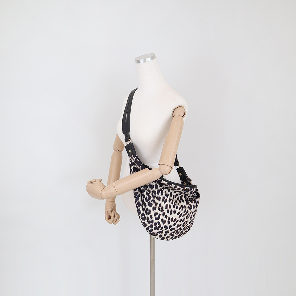 Leopard print zippered big shoulder bag