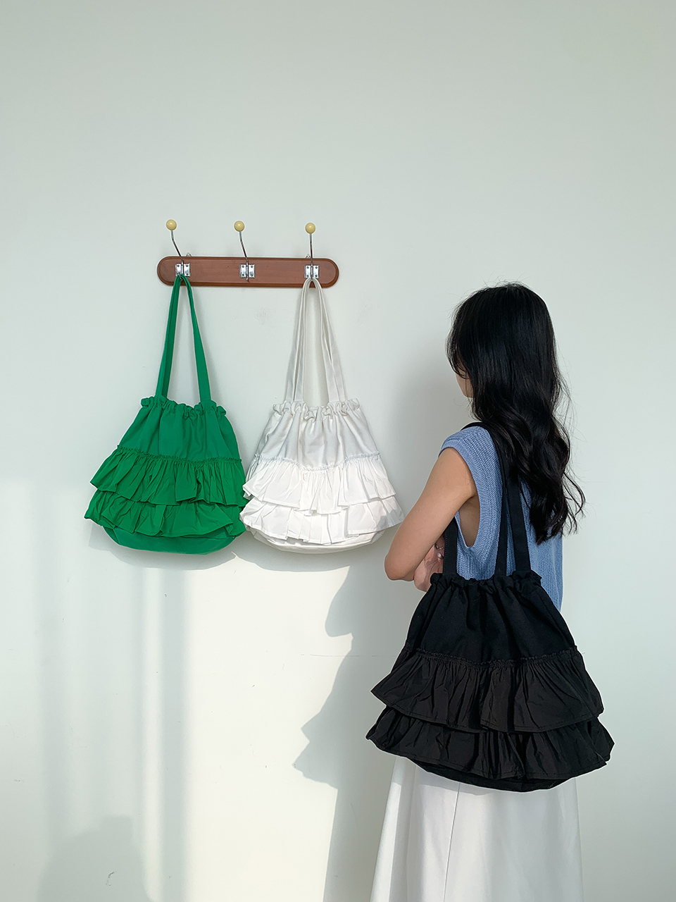 Tiered ruffle shoulder bag