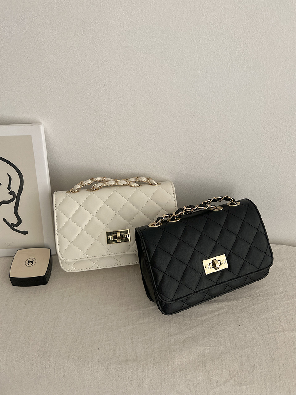 Classic buckle quilted mini chain shoulder bag