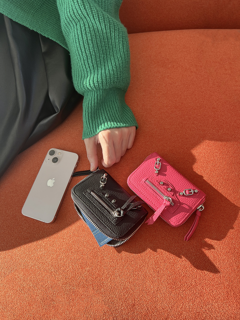 Zip-up coin case wallet