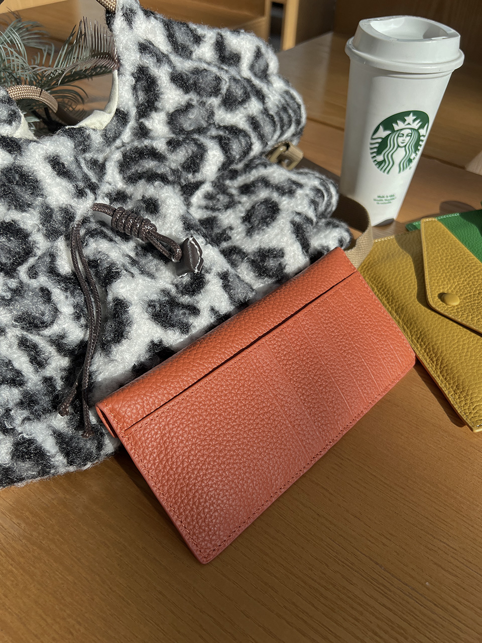 Leather slim card case