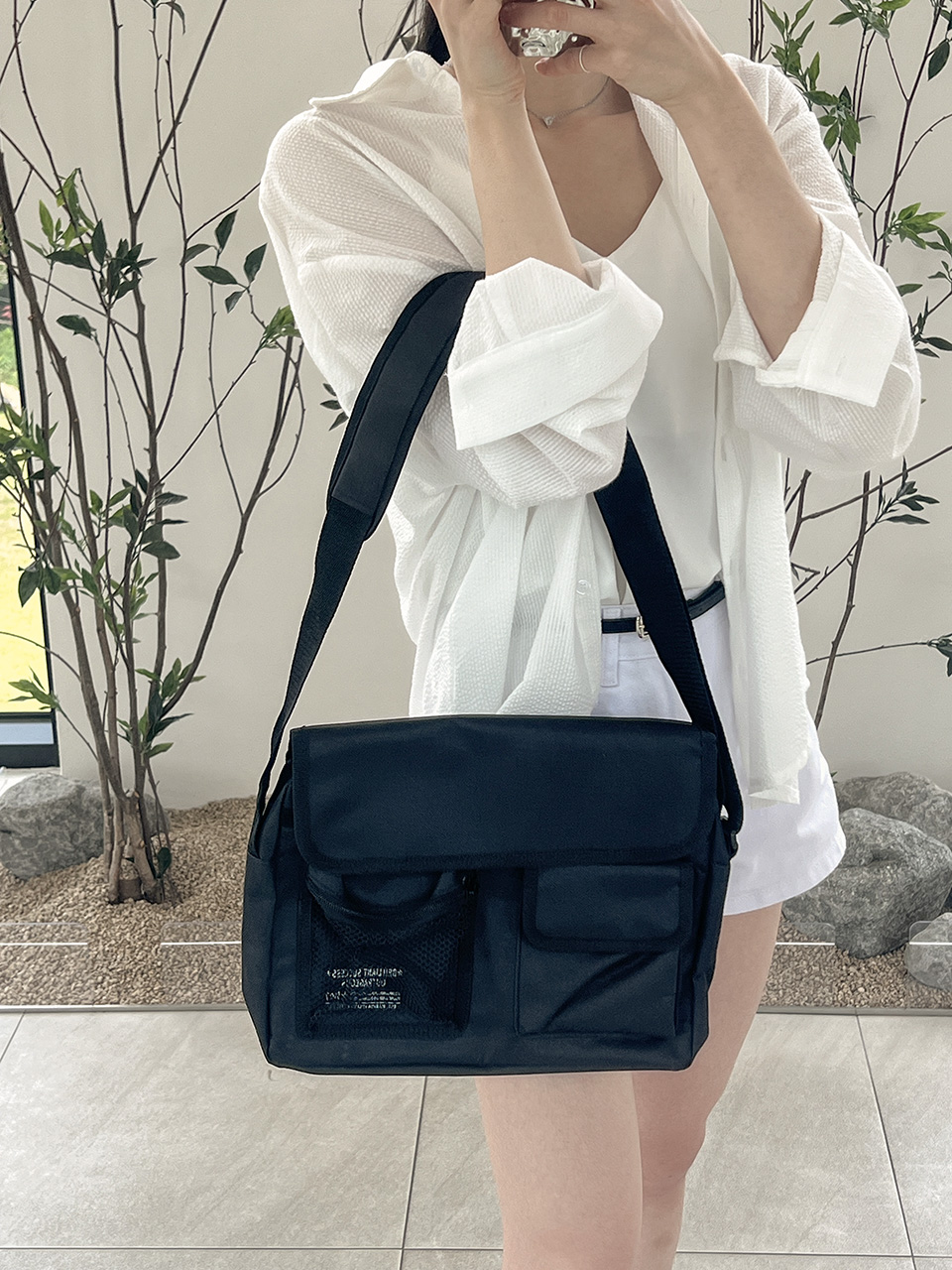 Canvas Mesh Zip-Up Pocket Messenger Bag