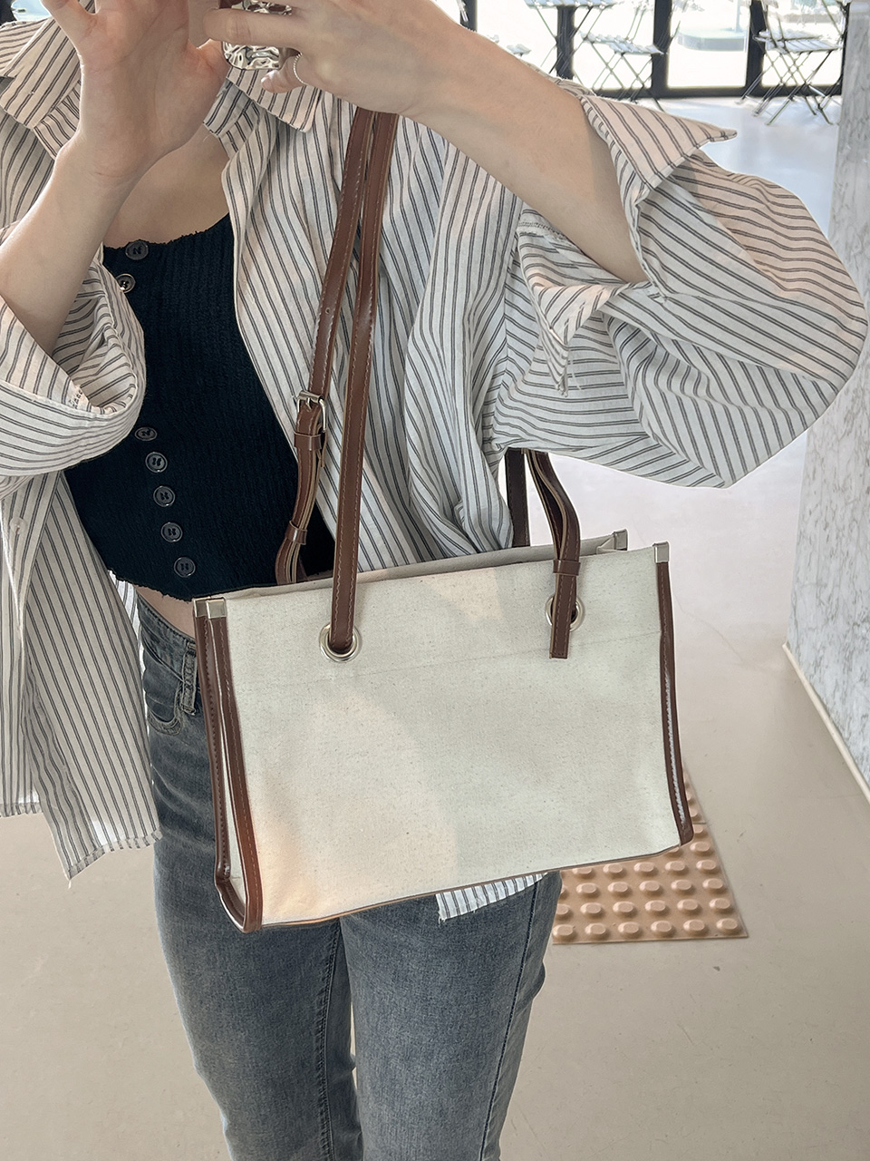 Leather canvas shoulder bag