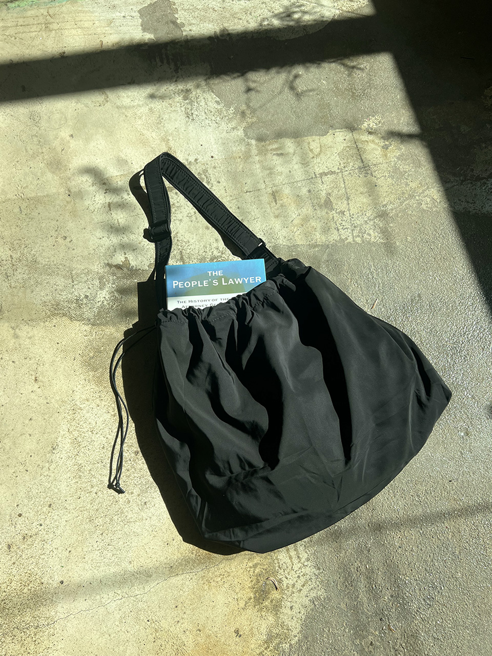 L Nylon Shirring String Big Shoulder Bag