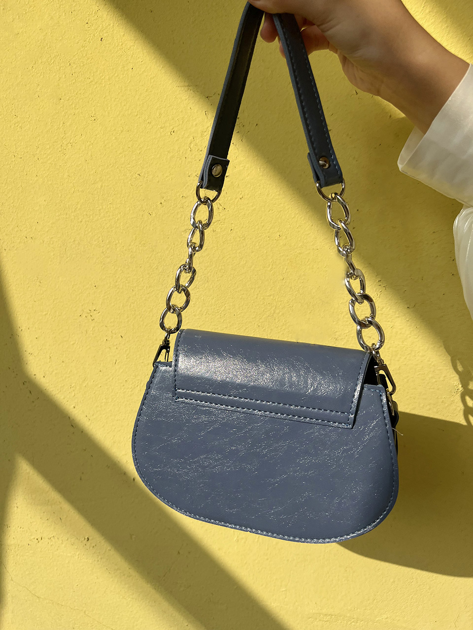 Cracked Leather Chain Mini Shoulder Bag