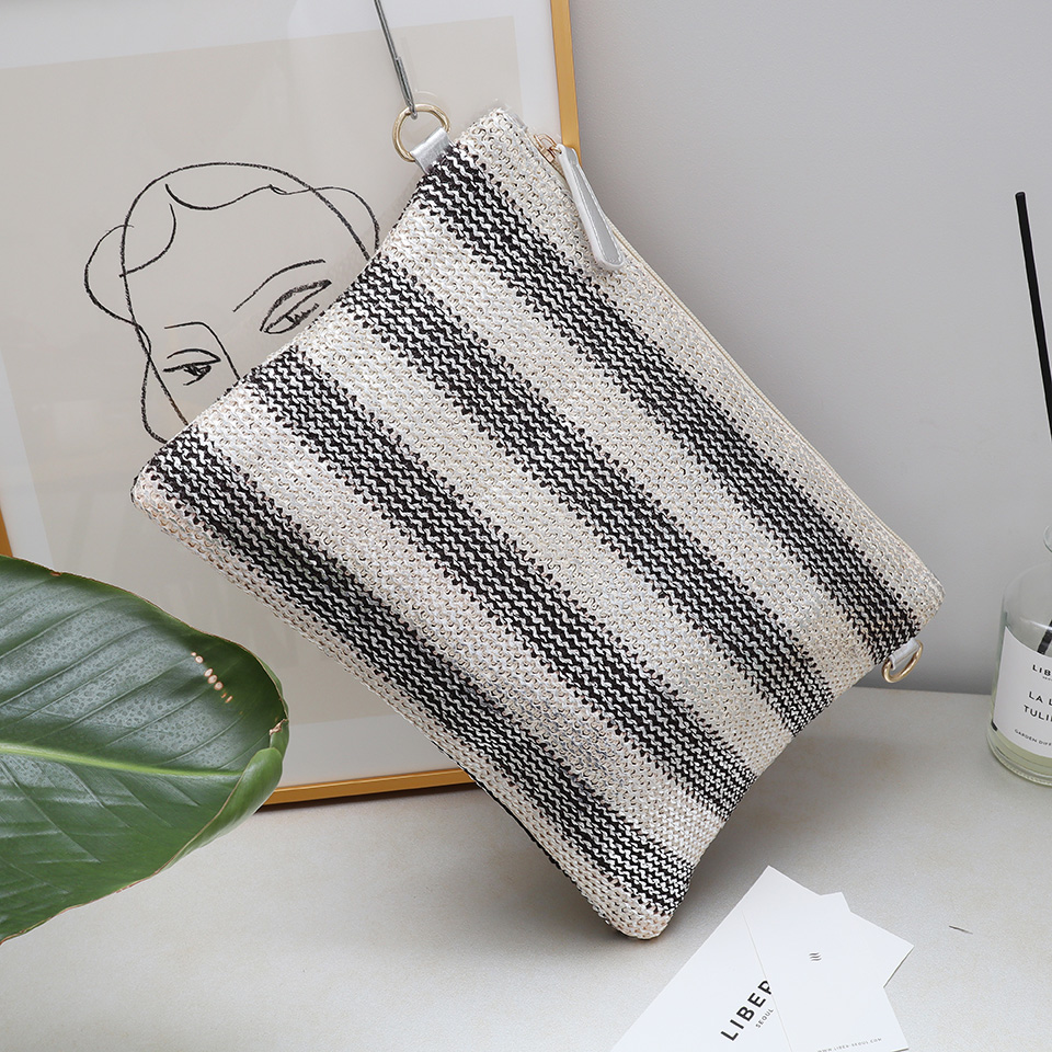 Silver striped rattan zipper cross clutch bag