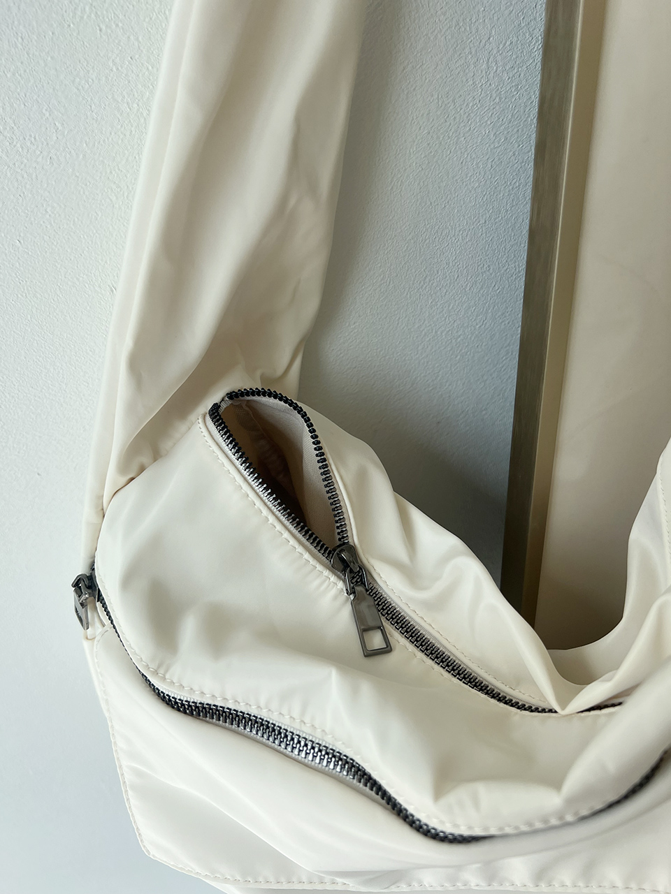 Apes Nylon Zipper Big Shoulder Bag