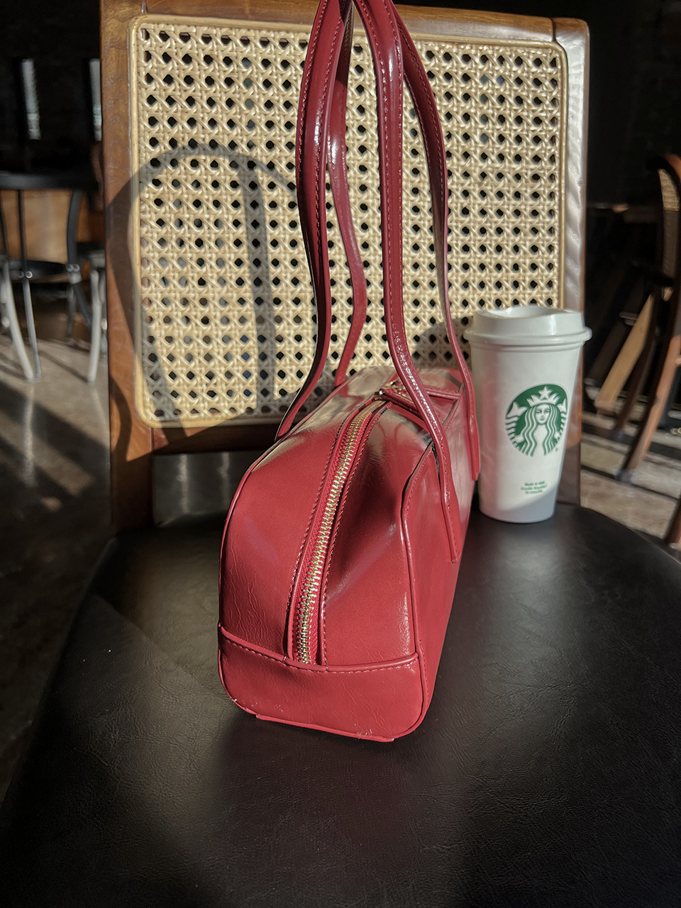 Crack Square Zip-Up Leather Shoulder Bag