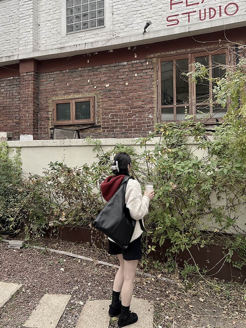 Leather snap shoulder bag