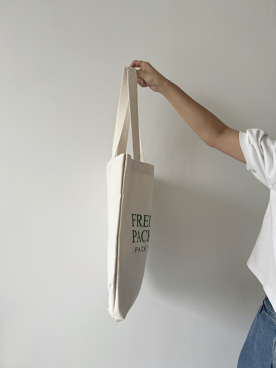 Frederick Logo Lettering Big Shoulder Bag