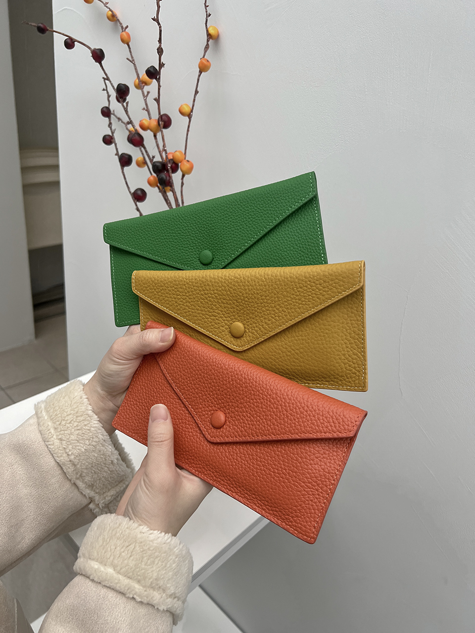 Leather slim card case