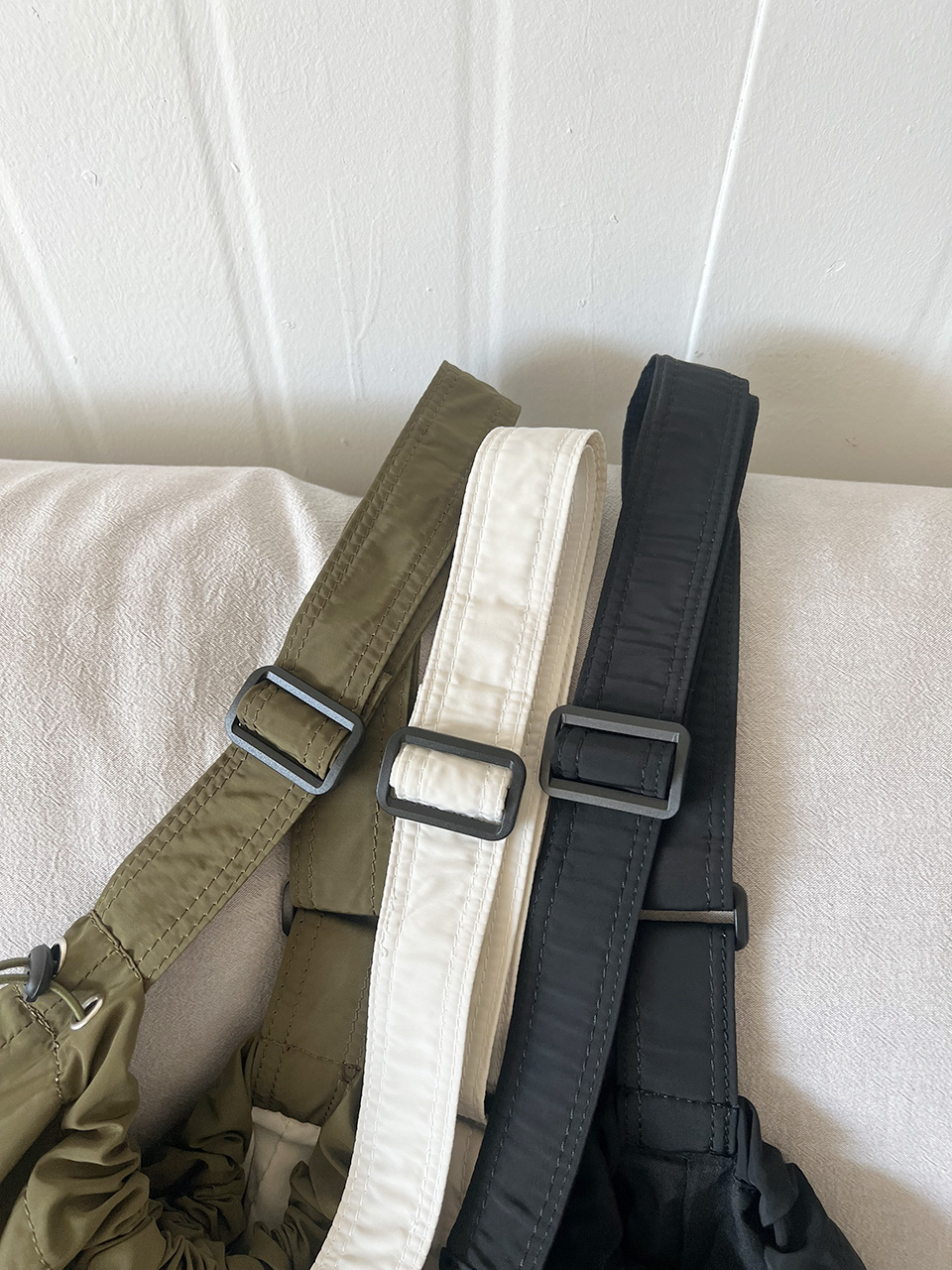 L Nylon Shirring String Big Shoulder Bag