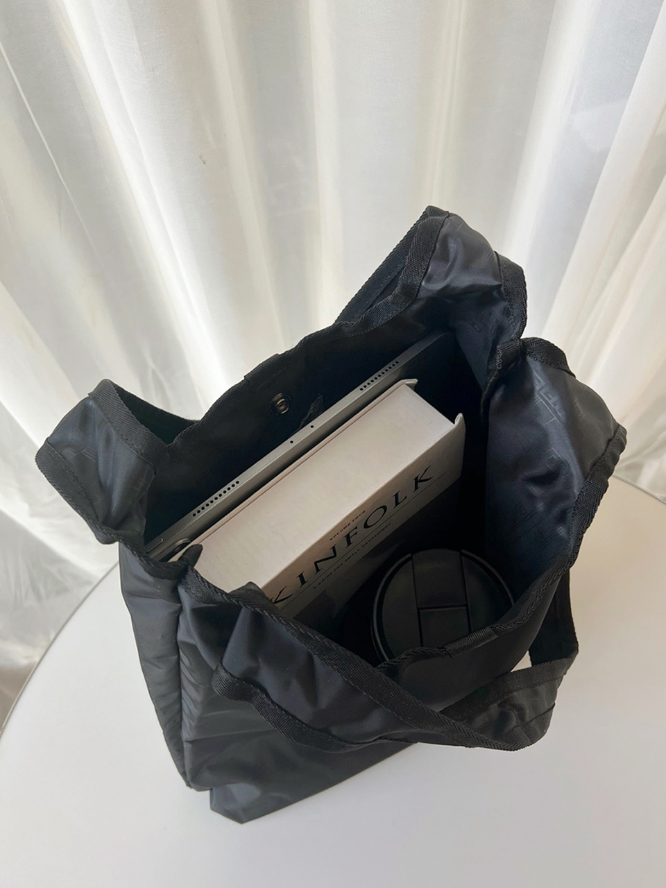 Button nylon shoulder eco bag