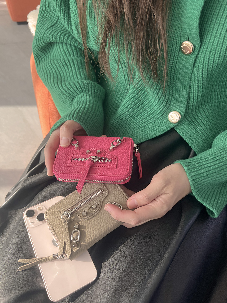 Zip-up coin case wallet