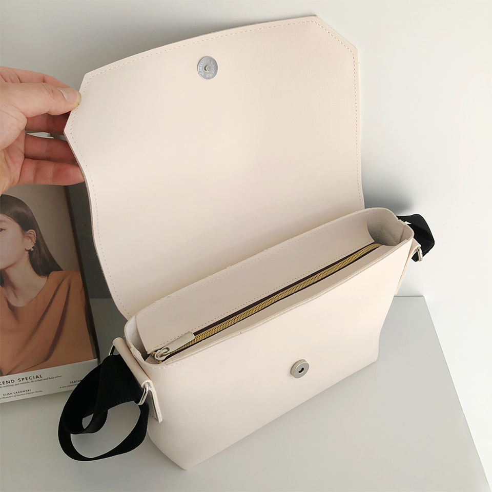Wide Crossbody Bag (3 colors)