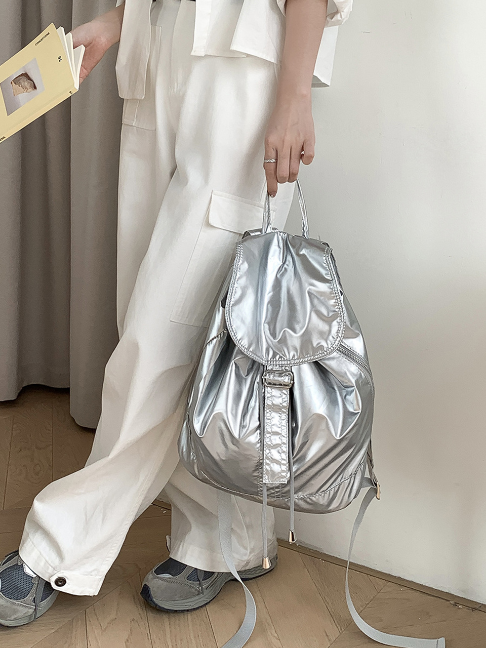 Metal buckle side zip-up nylon backpack (2 colors)