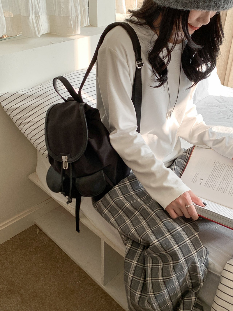 Buckle nylon string pocket daily backpack