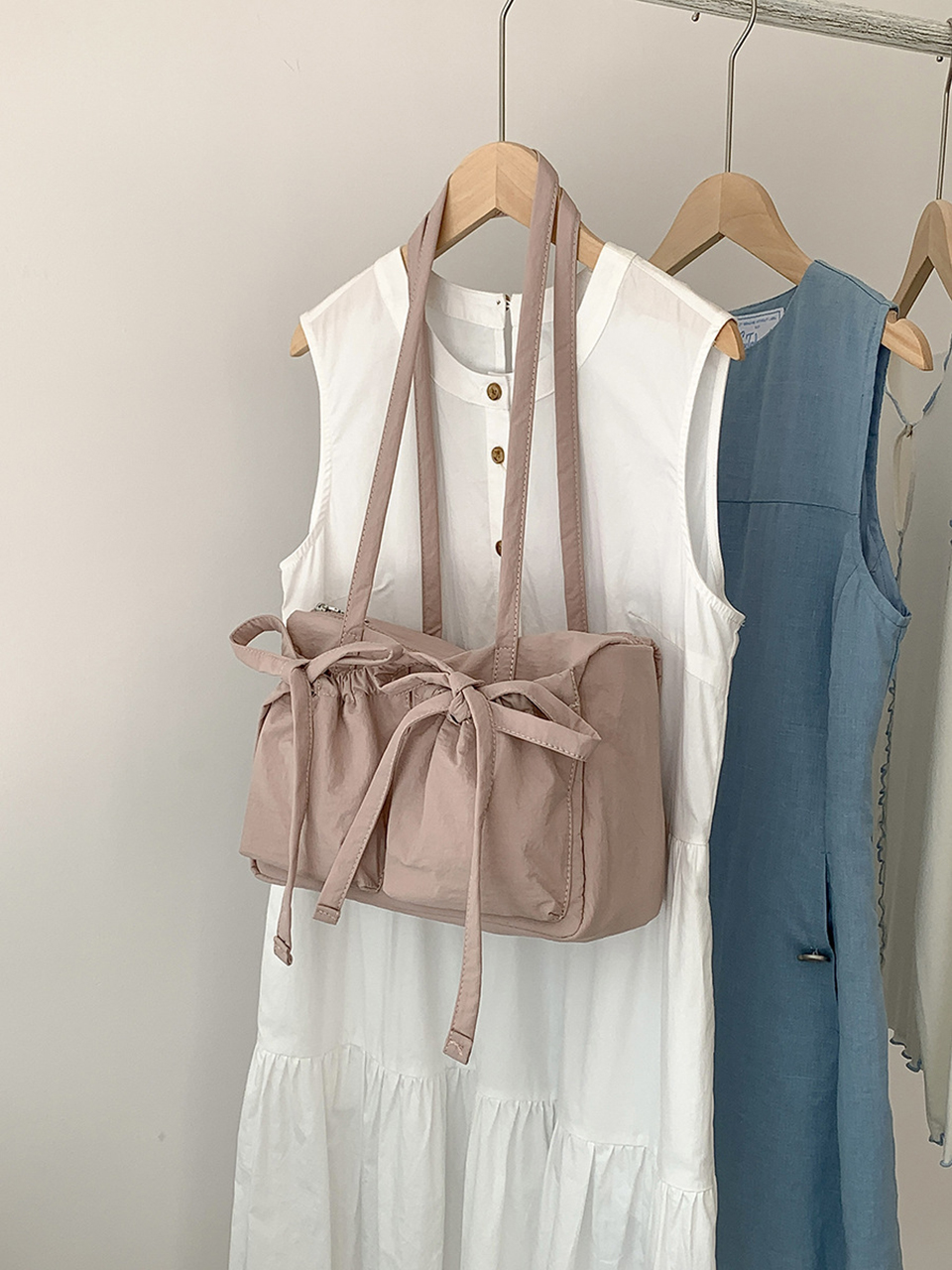 Ribbon Ballet Core Pocket Nylon Shoulder Bag (4 colors)