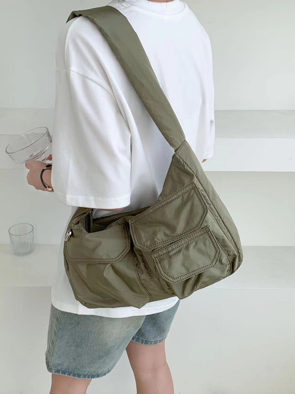 Nylon pocket zip-up shoulder bag (4 colors)
