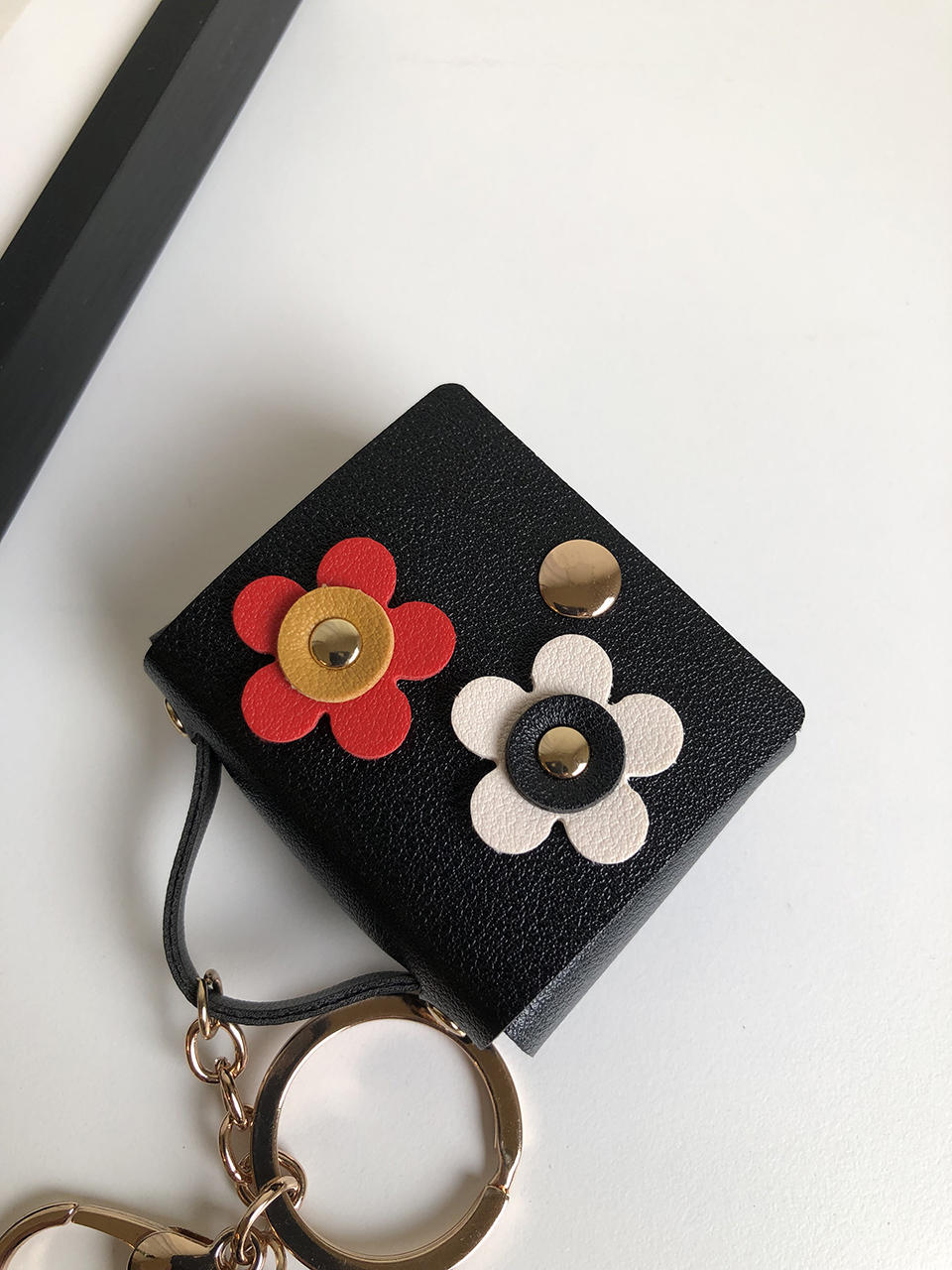 Flower AirPods Case Mini Bag Keyring (5 colors)
