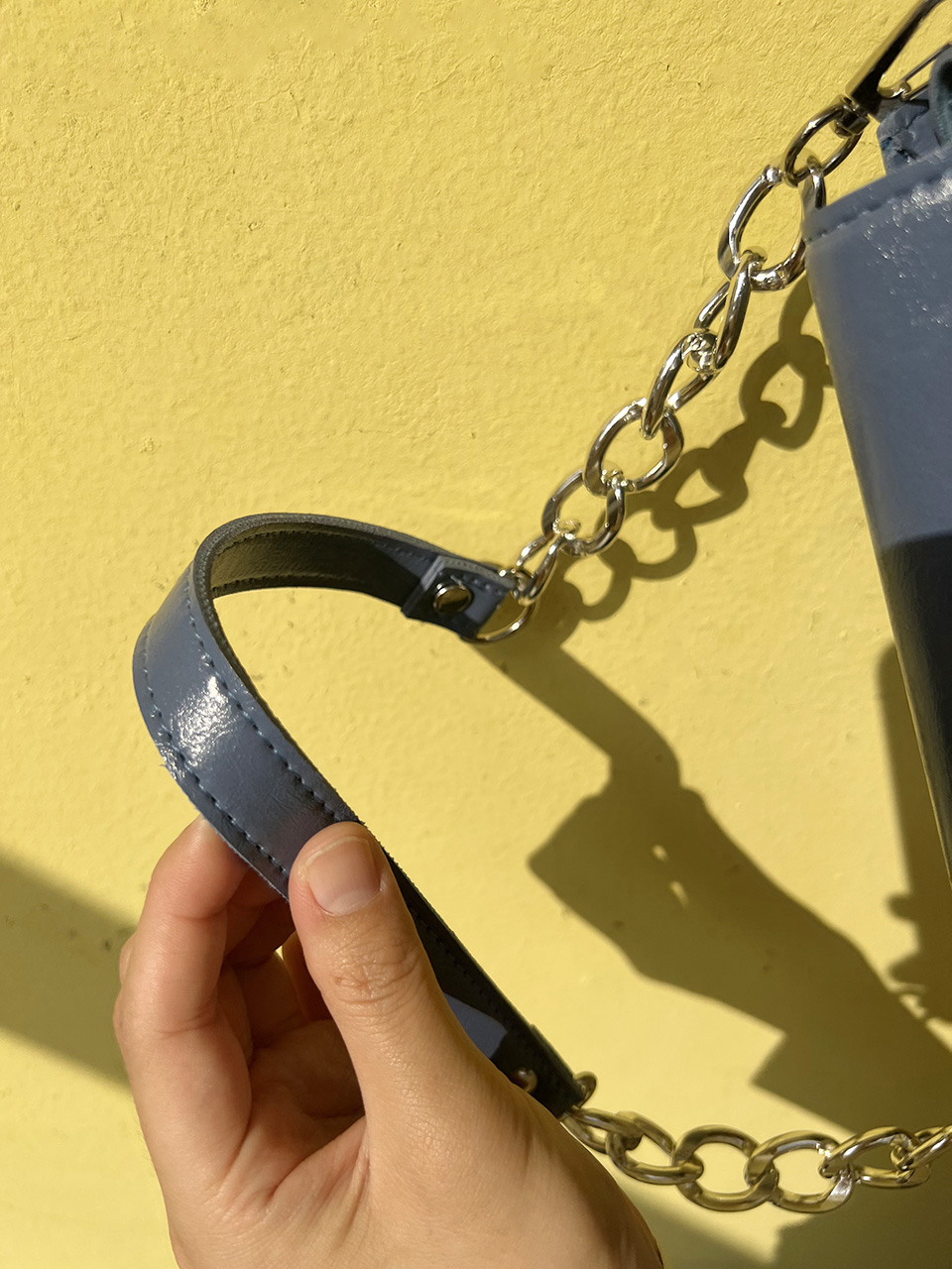 Cracked Leather Chain Mini Shoulder Bag