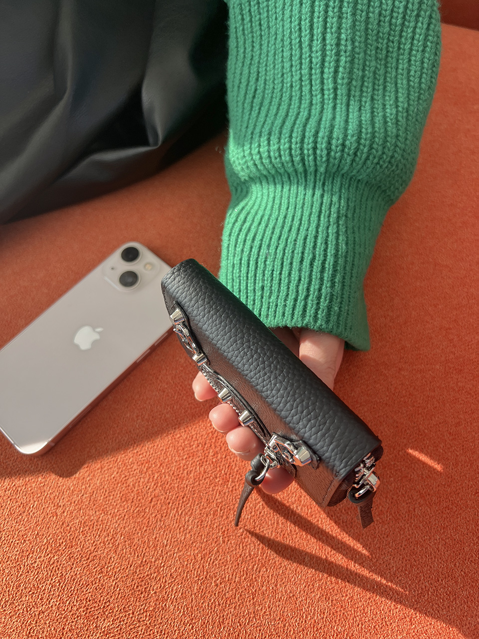 Zip-up coin case wallet