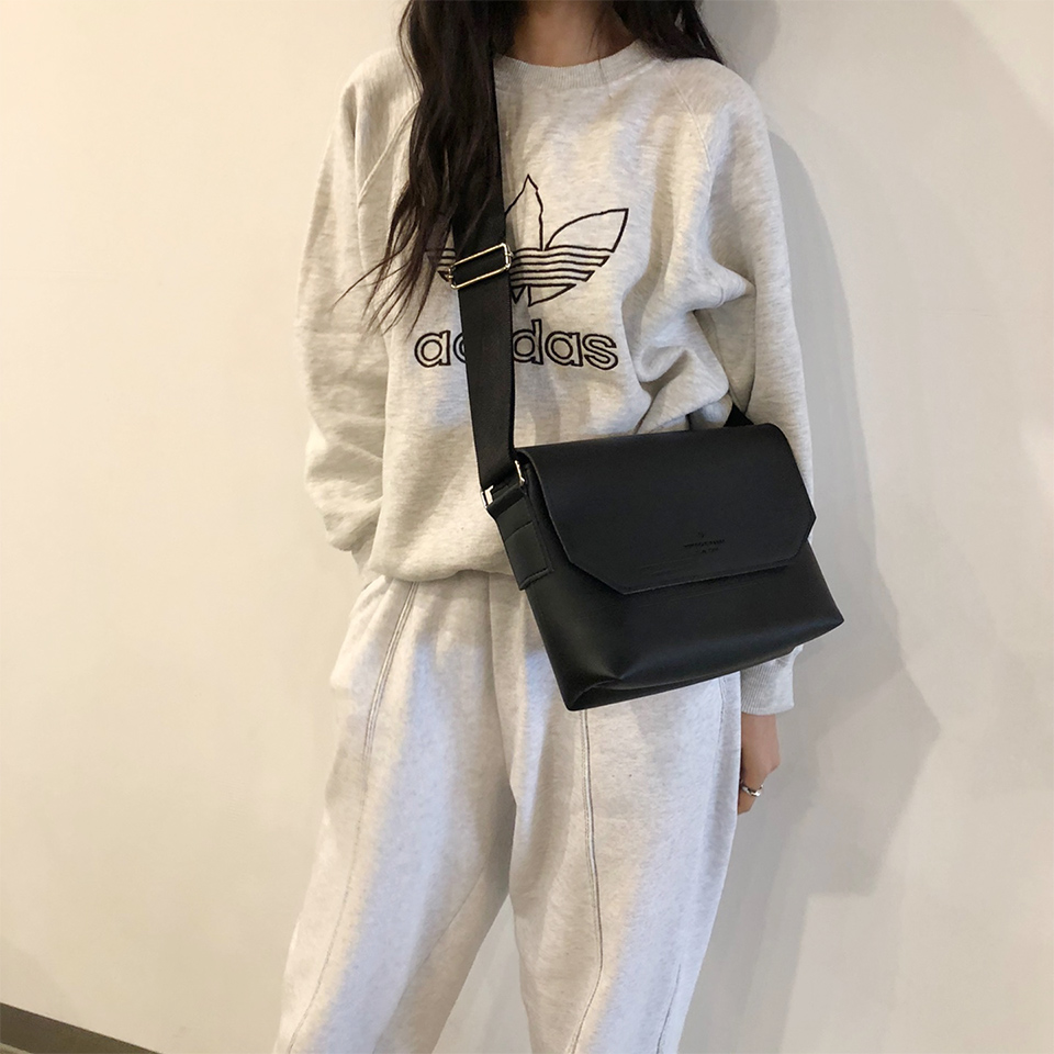 Wide Crossbody Bag (3 colors)