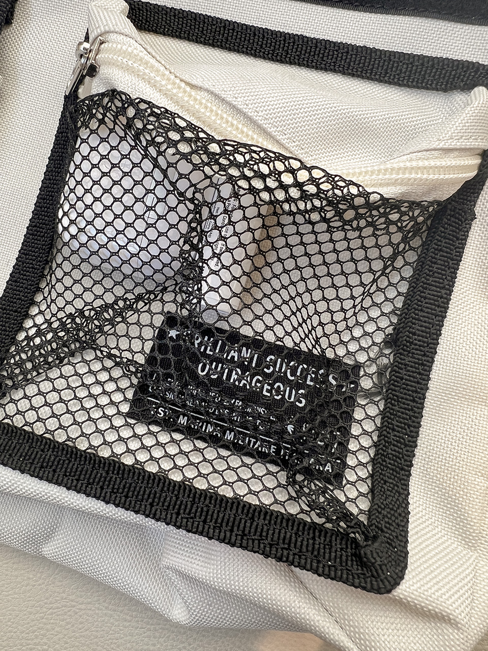 Canvas Mesh Zip-Up Pocket Messenger Bag